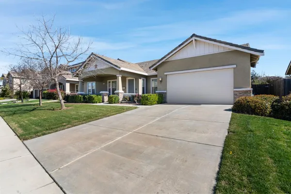 $650,000 | 2885 Blackwood Avenue, Clovis, CA 93619