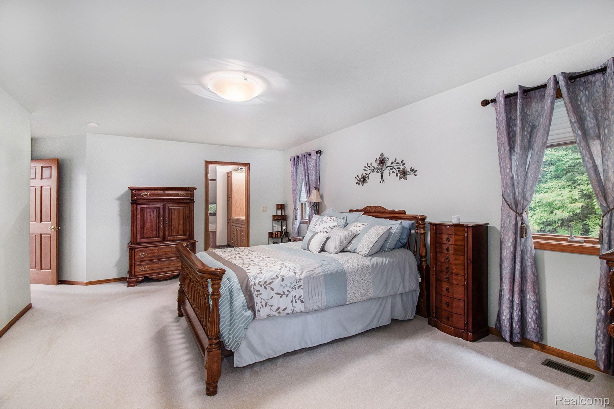 9813 McClements Road Brighton, MI 48114 - Photo 17 of 47 9813-McClements-_36.jpg