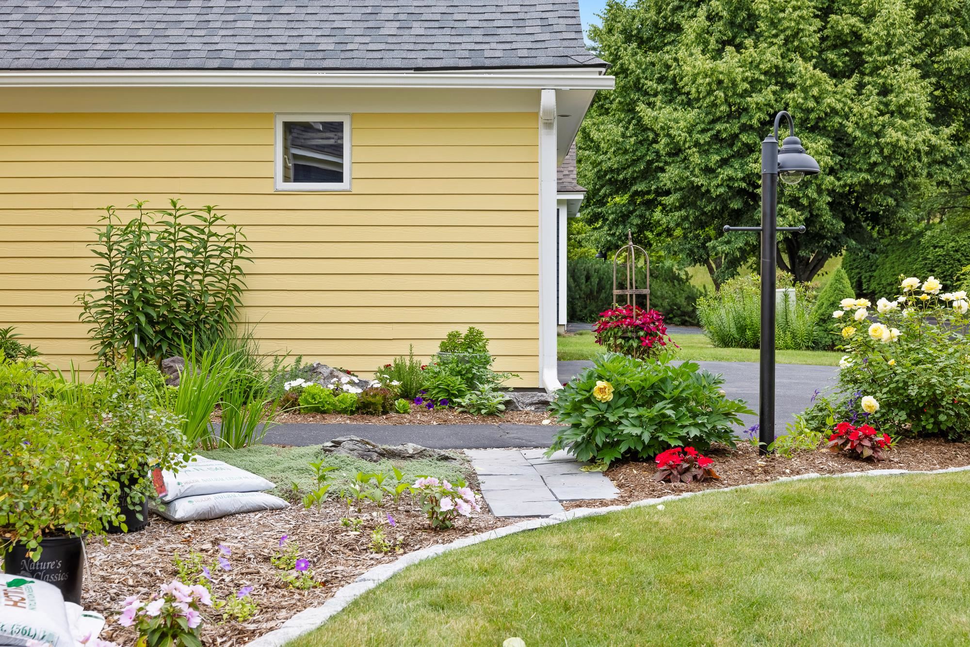 28 Fountain Way Lebanon, NH 03784 - Photo 8 of 53