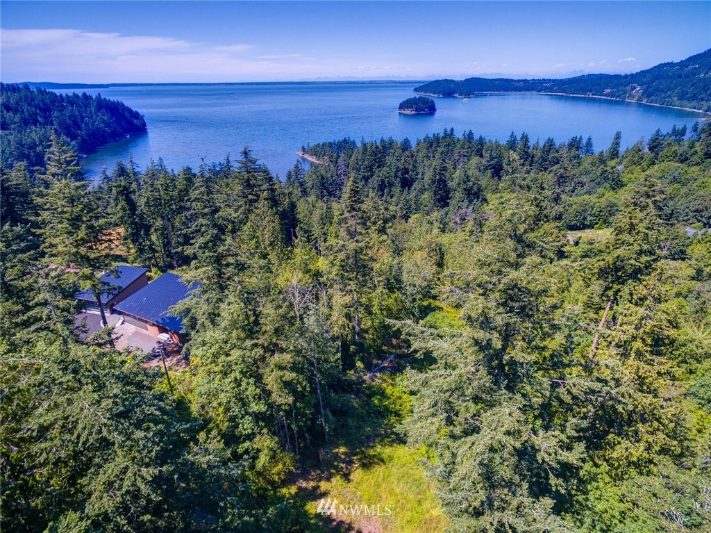 557-55x Whitecap Road Bellingham, WA 98229 - Photo 1 of 15