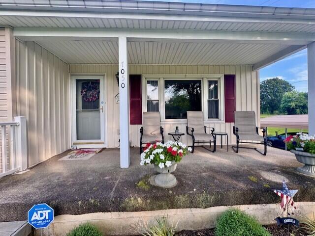 7050 Hopeful Road Florence, KY 41042 - Photo 3 of 25 Front porch