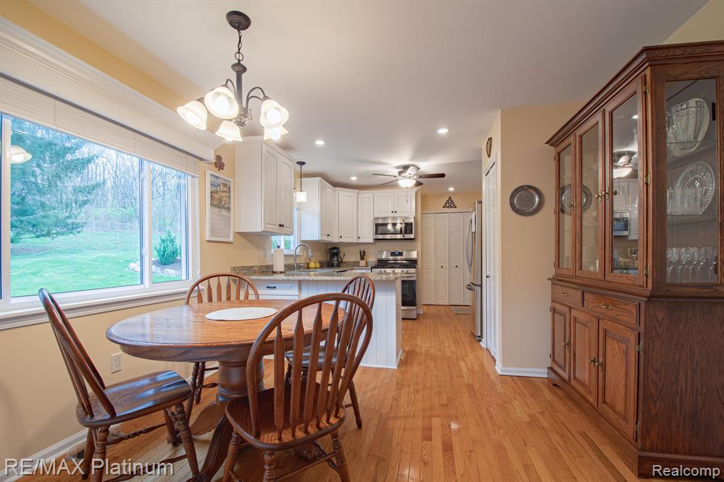 11585 Tipsico Lake Road Fenton, MI 48430 - Photo 10 of 32 Gallery Image 10