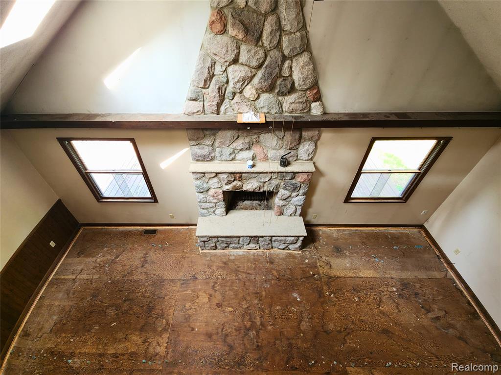 5665 White Creek Road Marlette, MI 48453 - Photo 8 of 42 Gallery Image 8