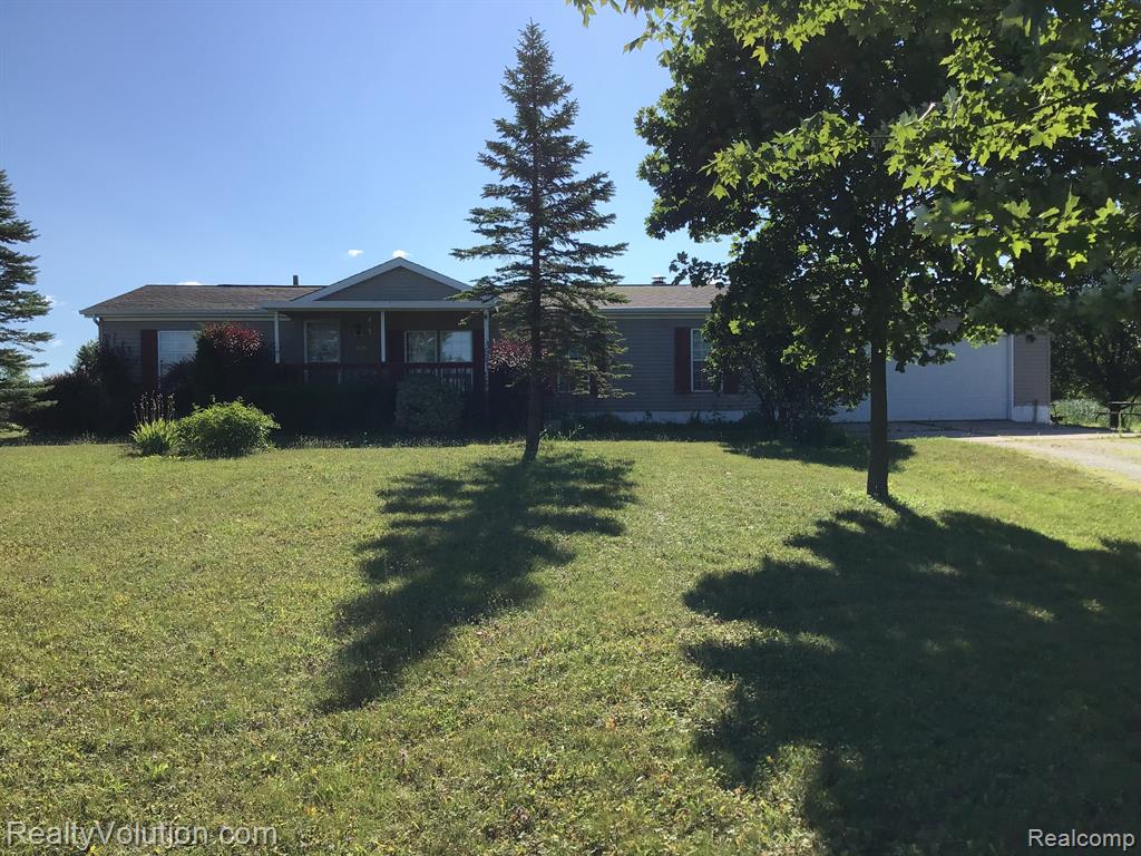 4444 Knoll Road Capac, MI 48014 - Photo 1 of 28