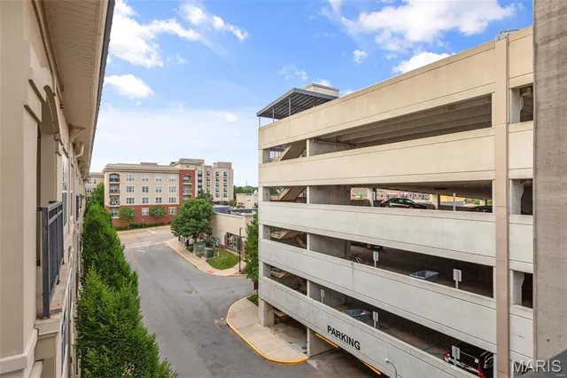 $178,900 | 1270 Strassner Drive, Unit 3408, St. Louis, MO 63144