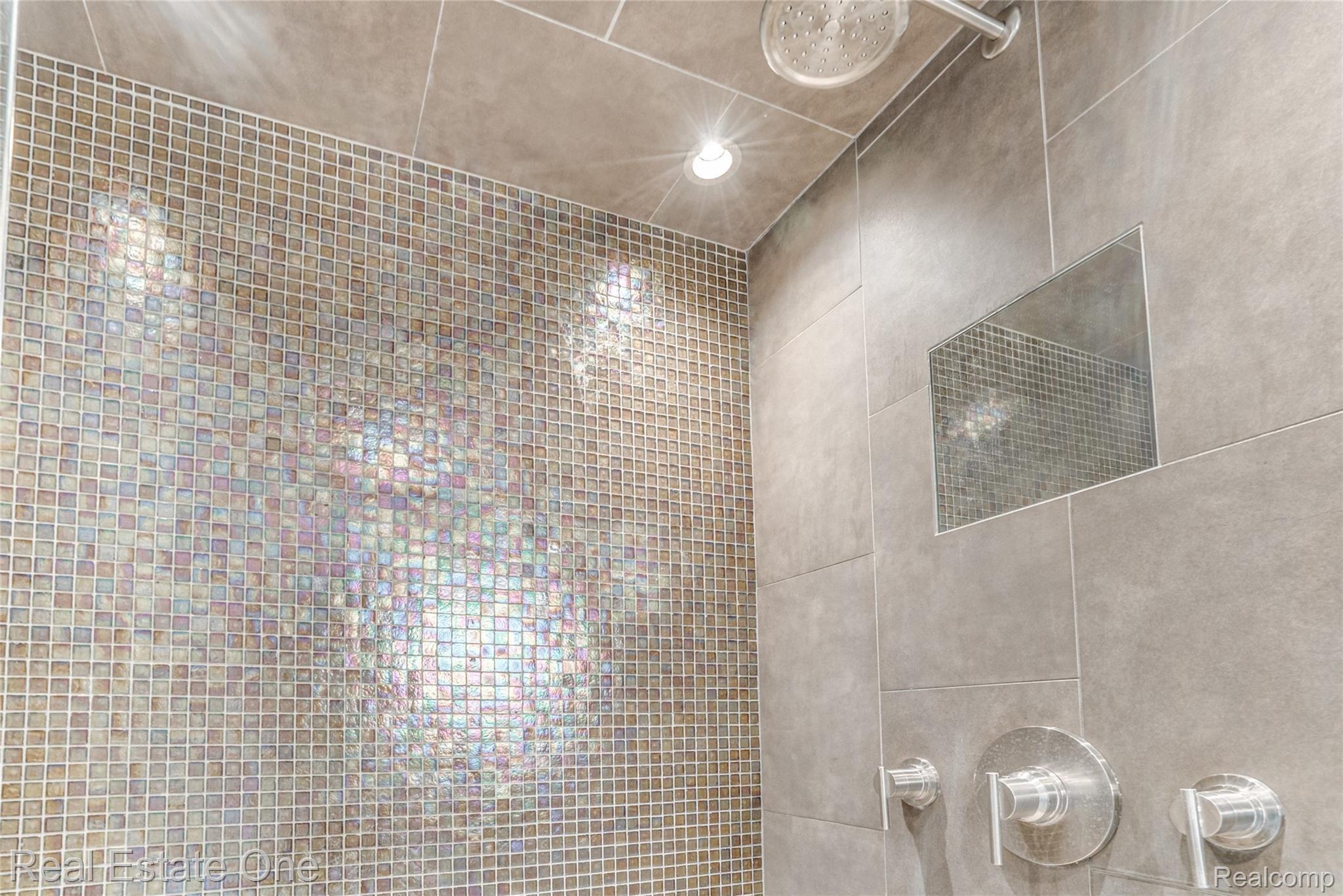 608 7th Street Rochester, MI 48307 - Photo 44 of 50 Interiors (40 of 40).jpg