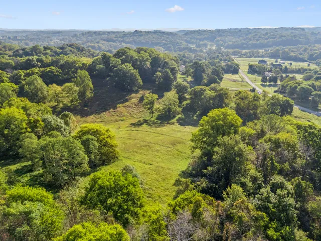 a view of an outdoor space and a yard