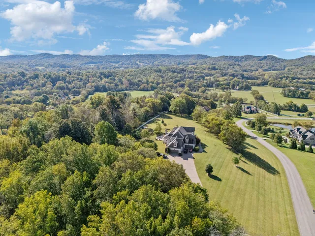 $985,000 | 6628 Bethesda-Arno Road, Thompson's Station, TN 37179
