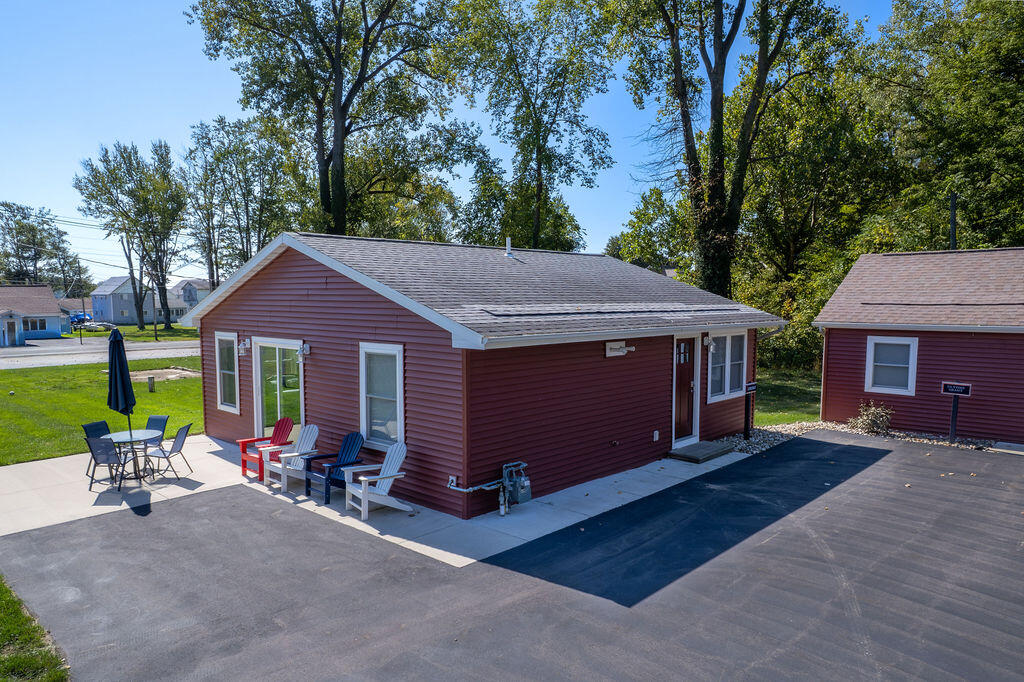 5568 Paw Paw Lake Road Coloma, MI 49038 - Photo 18 of 49 5566PawPawLakeRd-3