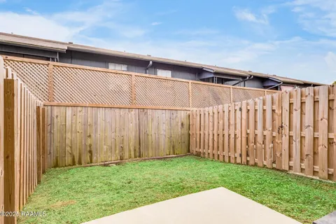 $205,000 | 511 Highland Park Lane, Lafayette, LA 70508