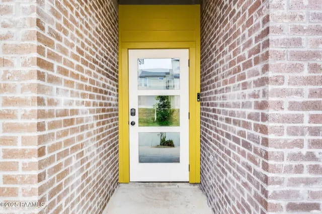 $205,000 | 511 Highland Park Lane, Lafayette, LA 70508