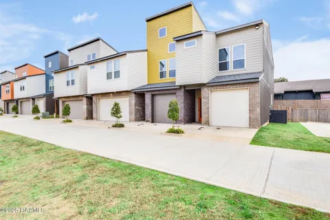 $205,000 | 511 Highland Park Lane, Lafayette, LA 70508