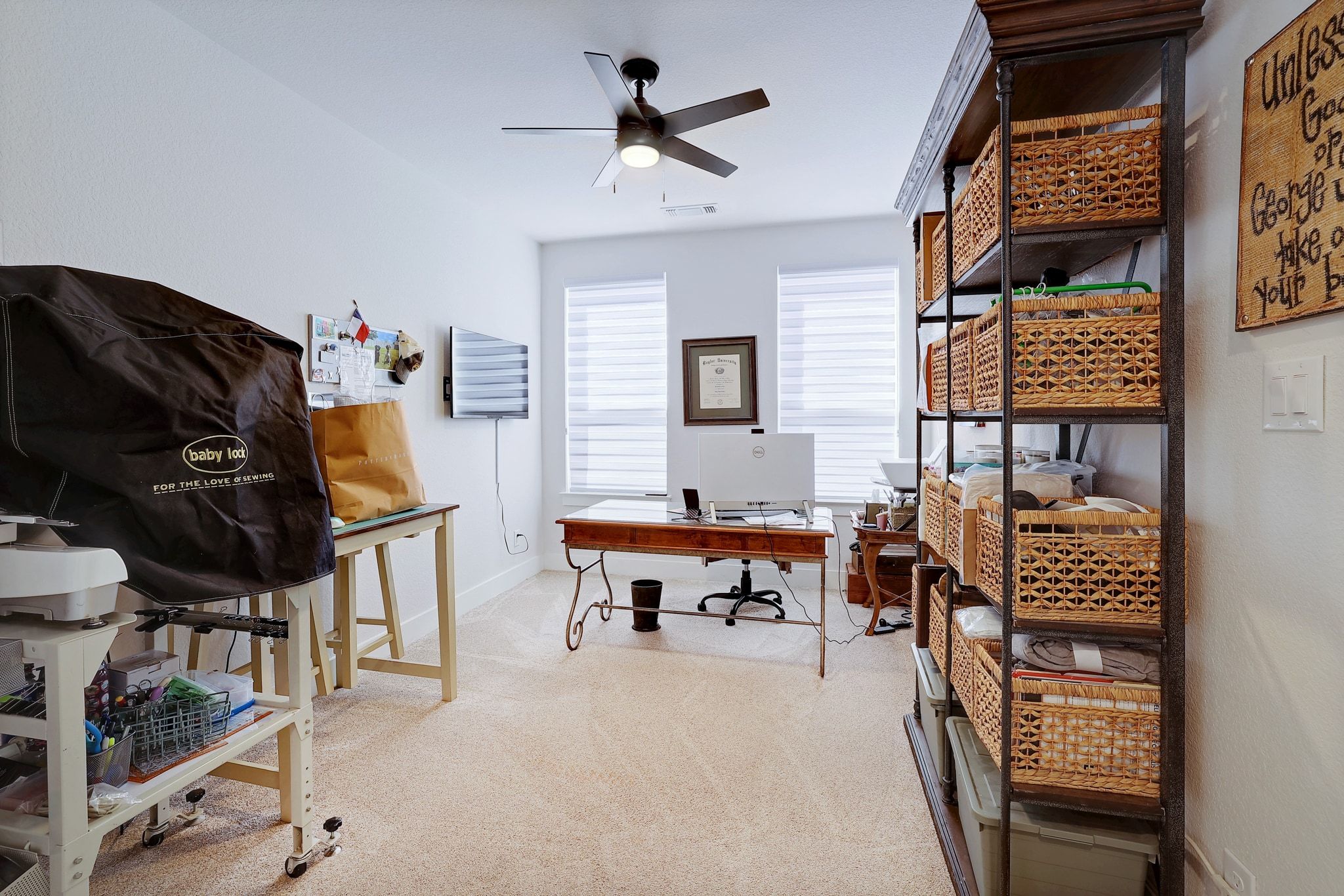 1304 Highcrest Georgetown, TX 78628 - Photo 21 of 32 a living room with furniture and a flat screen tv