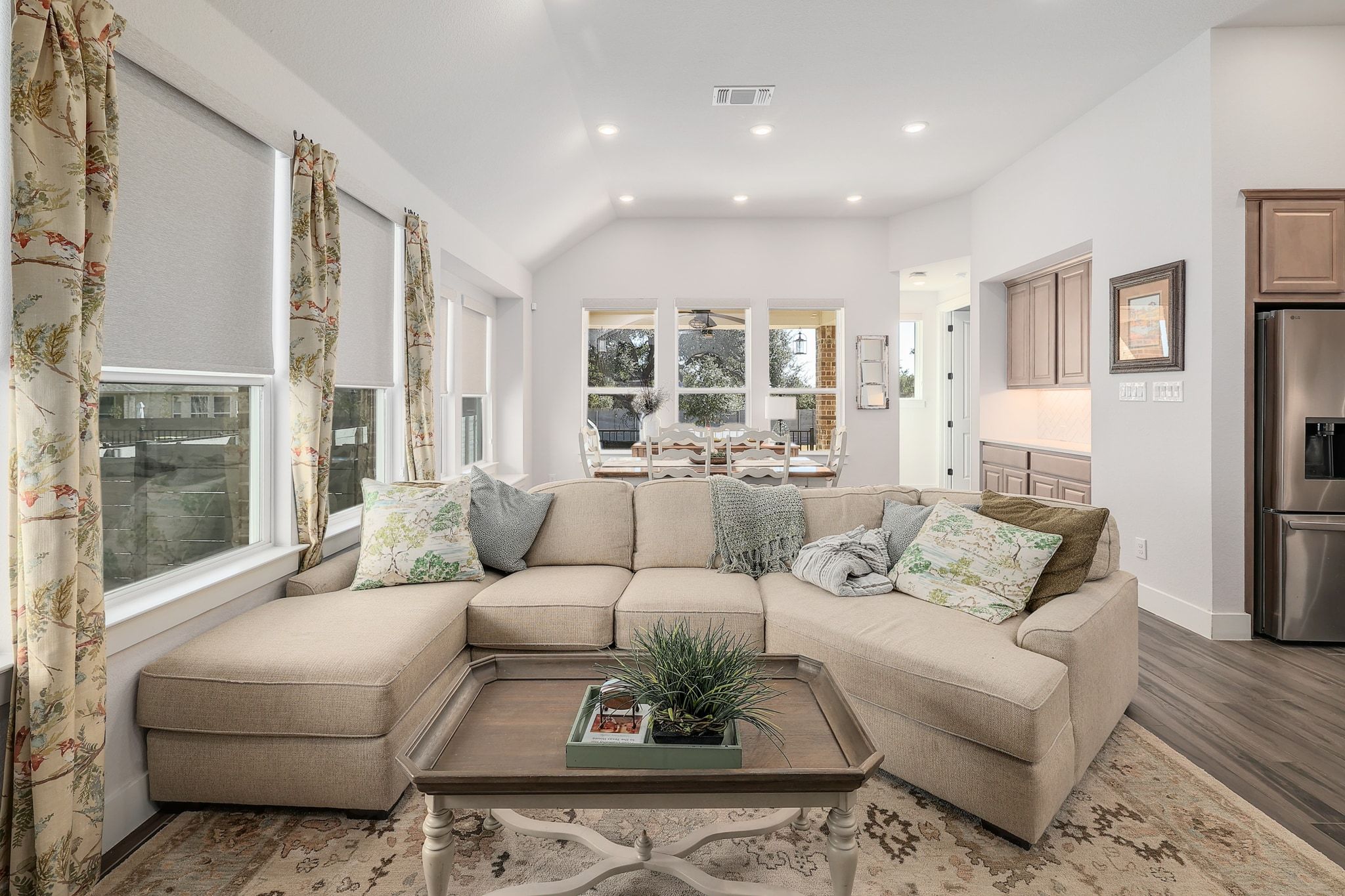 1304 Highcrest Georgetown, TX 78628 - Photo 7 of 32 a living room with furniture and a large window