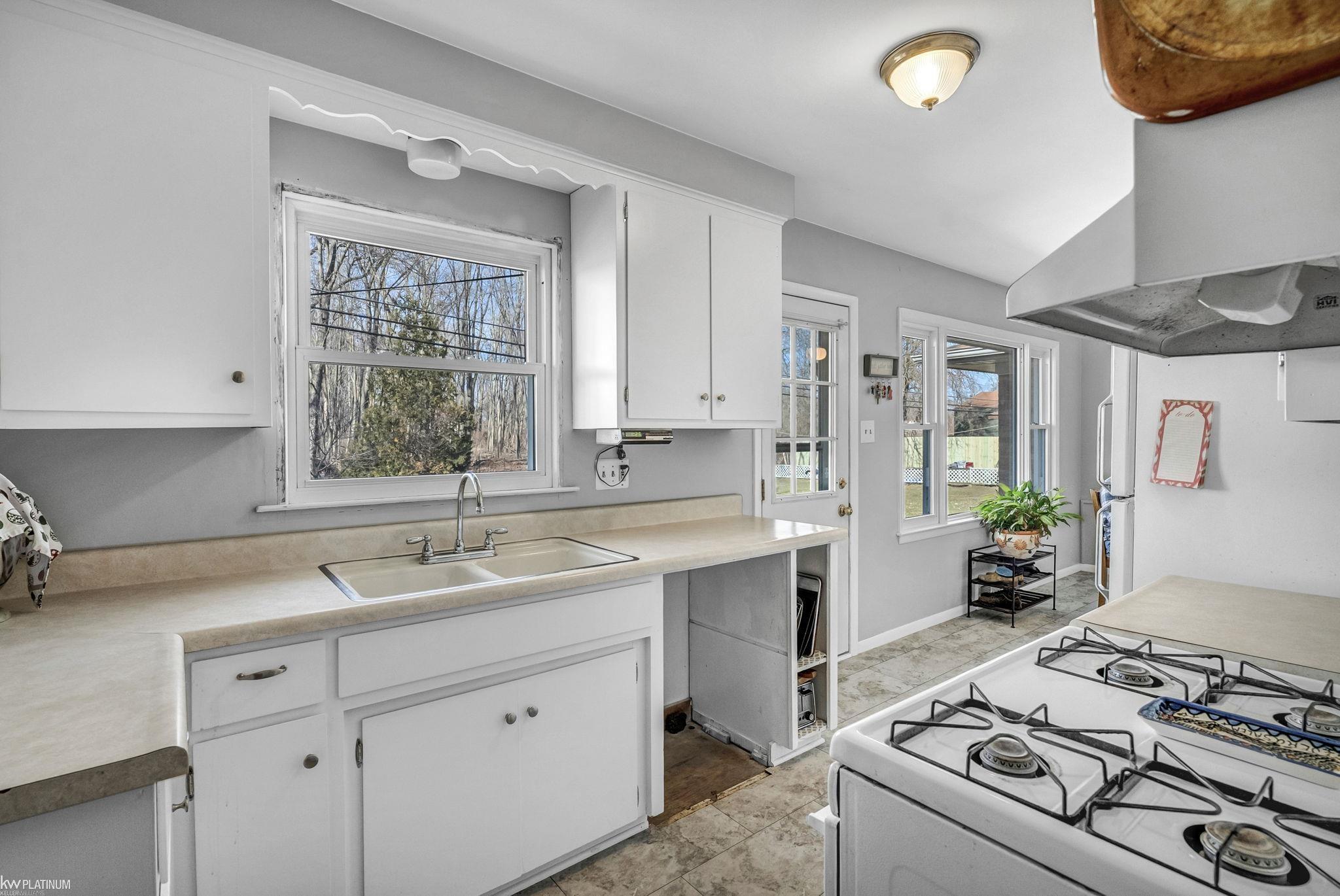 47673 Sugarbush Road Chesterfield, MI 48047 - Photo 17 of 55