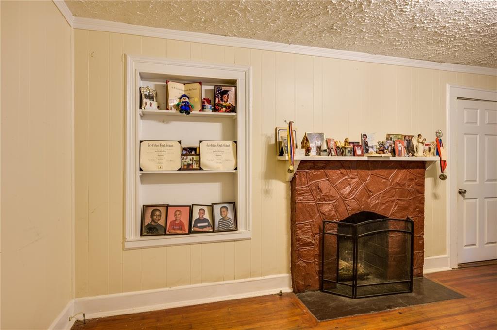 2720 Randall Street Atlanta, GA 30344 - Photo 4 of 14
