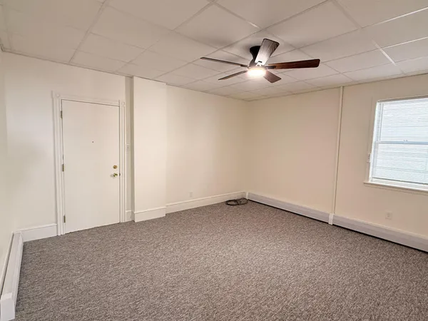 $1,350 | 49 South Fourth Street, Hamburg, PA 19526