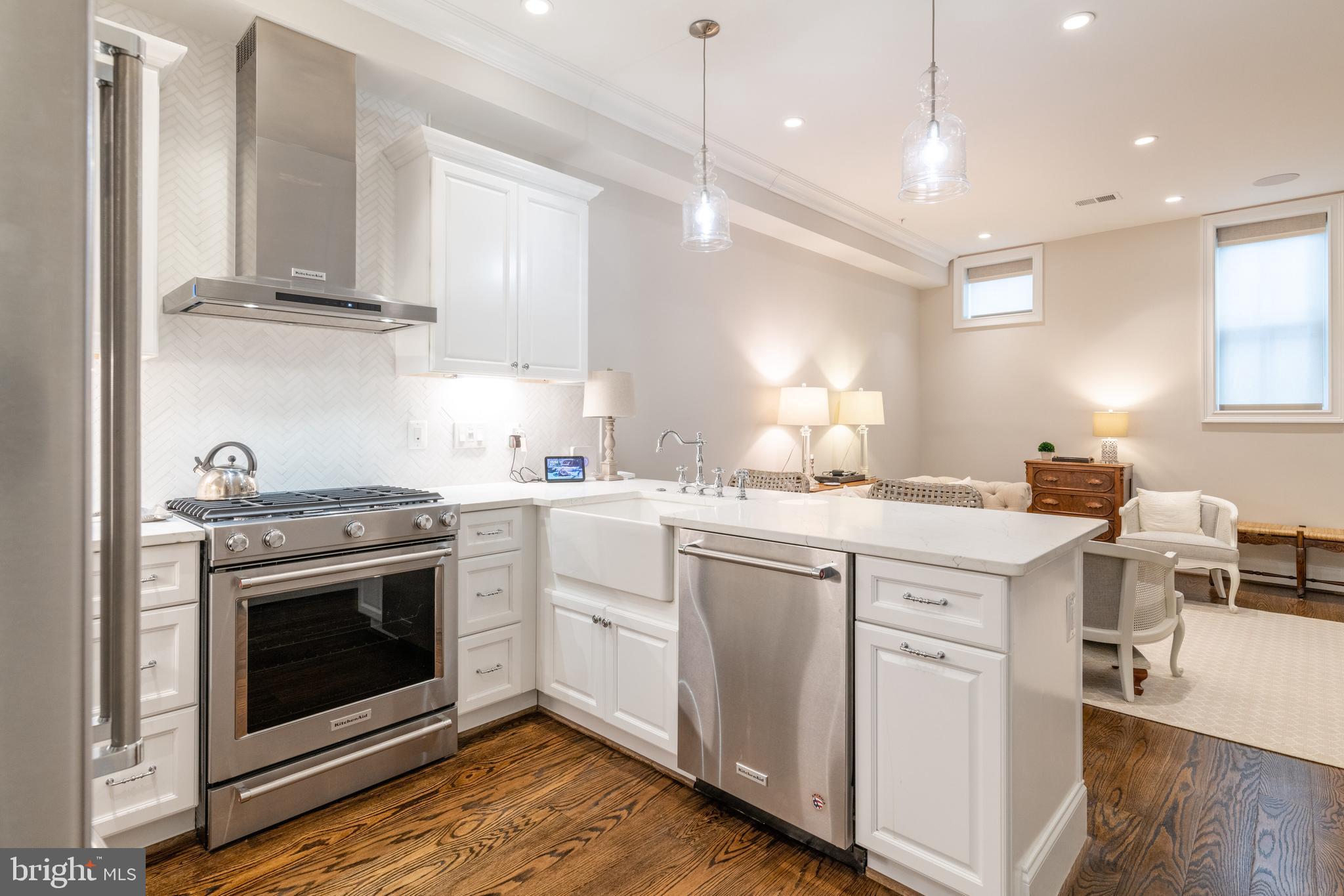 448 M Street Northwest, Unit 1 Washington, DC 20001 - Photo 12 of 33