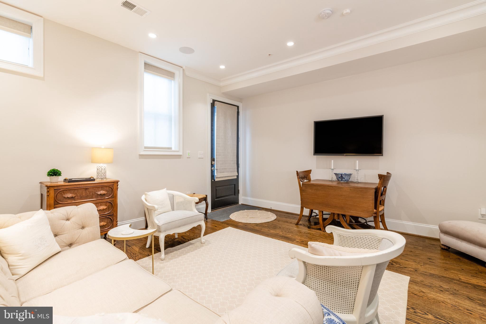 448 M Street Northwest, Unit 1 Washington, DC 20001 - Photo 6 of 33