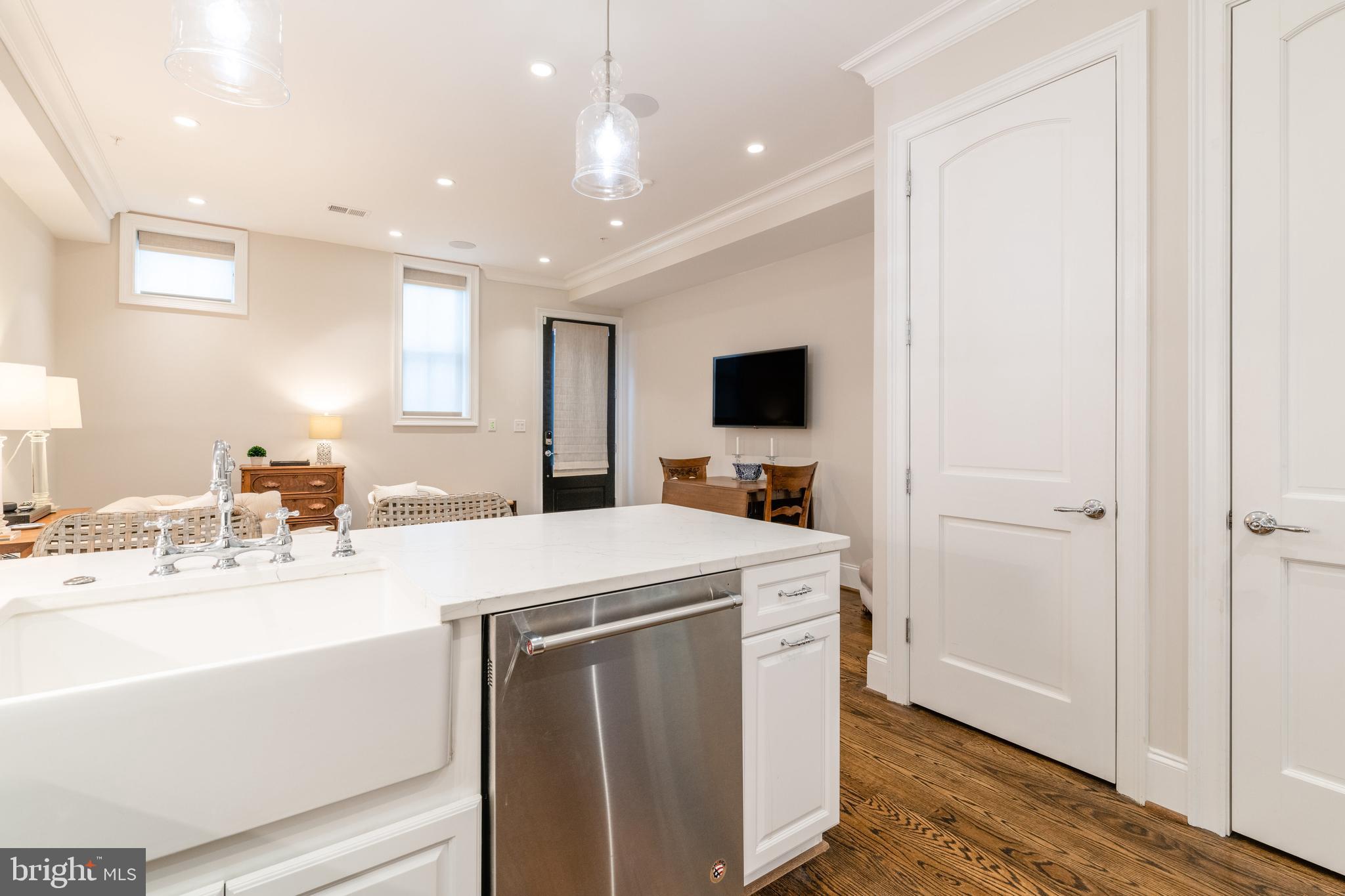 448 M Street Northwest, Unit 1 Washington, DC 20001 - Photo 10 of 33