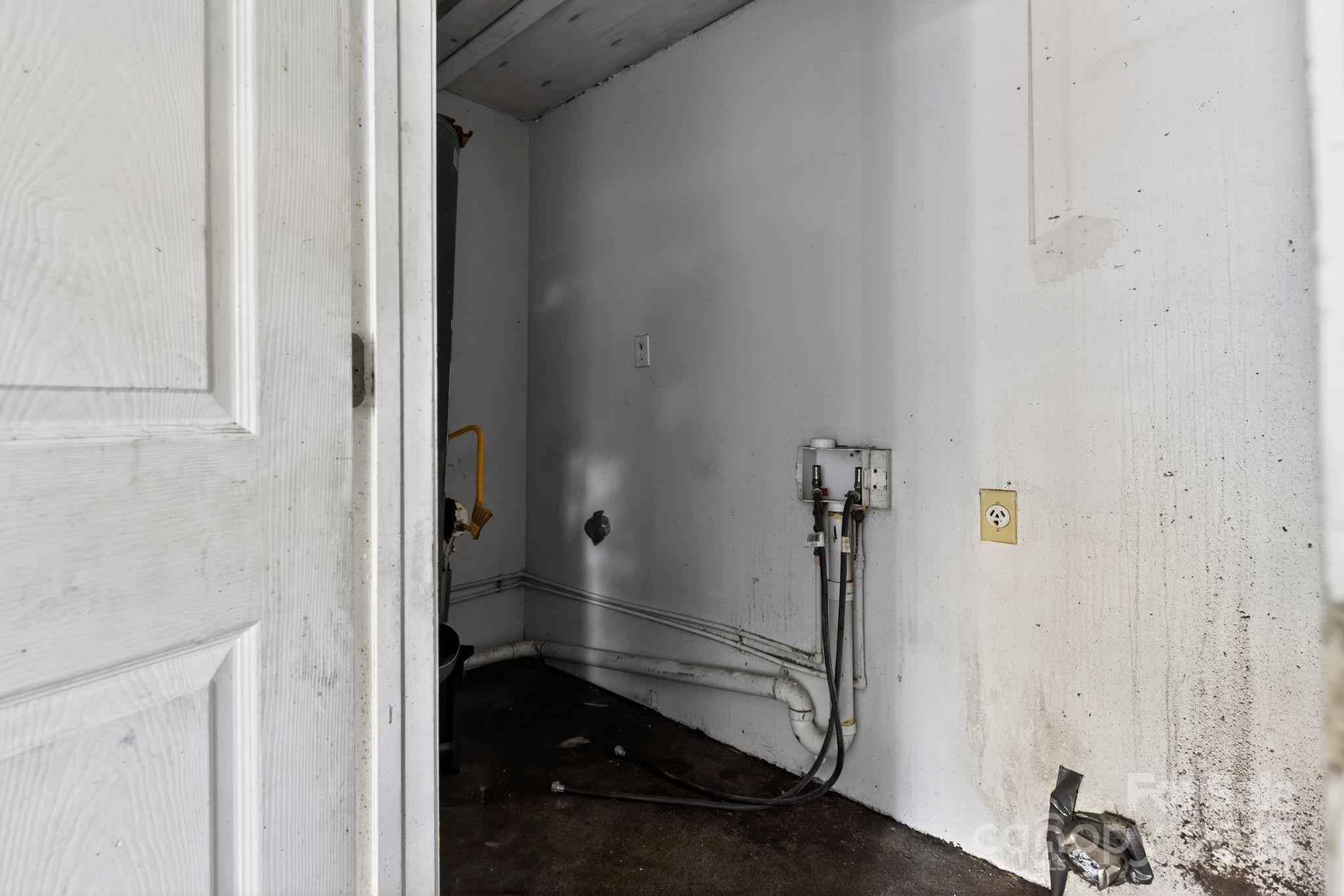 3116 Truman Street Columbia, SC 29204 - Photo 32 of 34 a view of livingroom with furniture