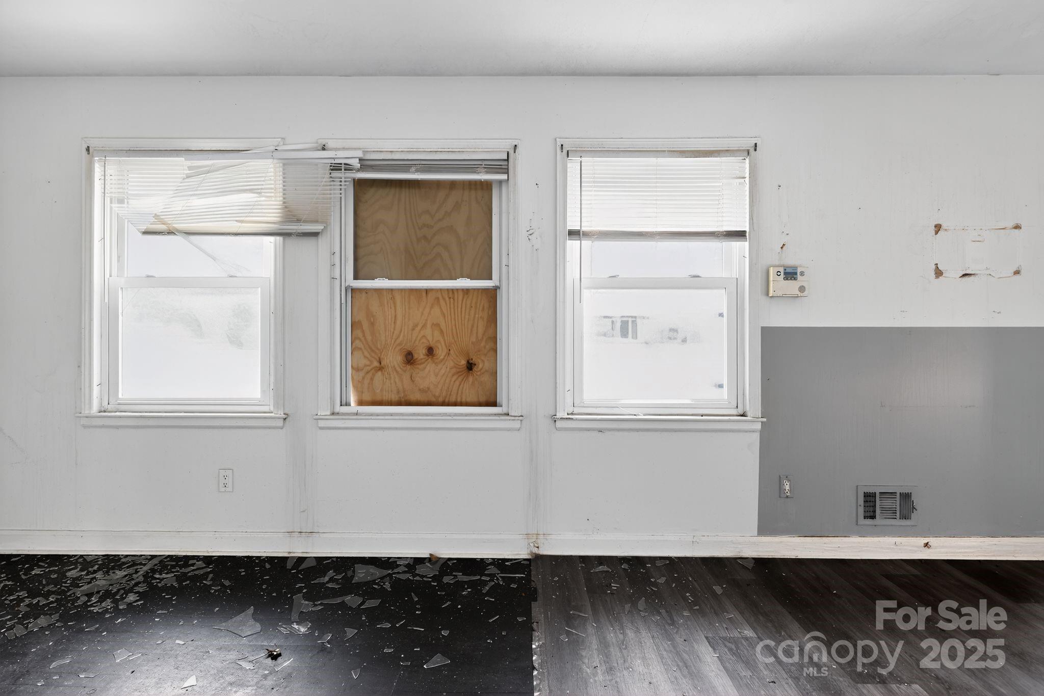 3116 Truman Street Columbia, SC 29204 - Photo 9 of 34 a view of a window