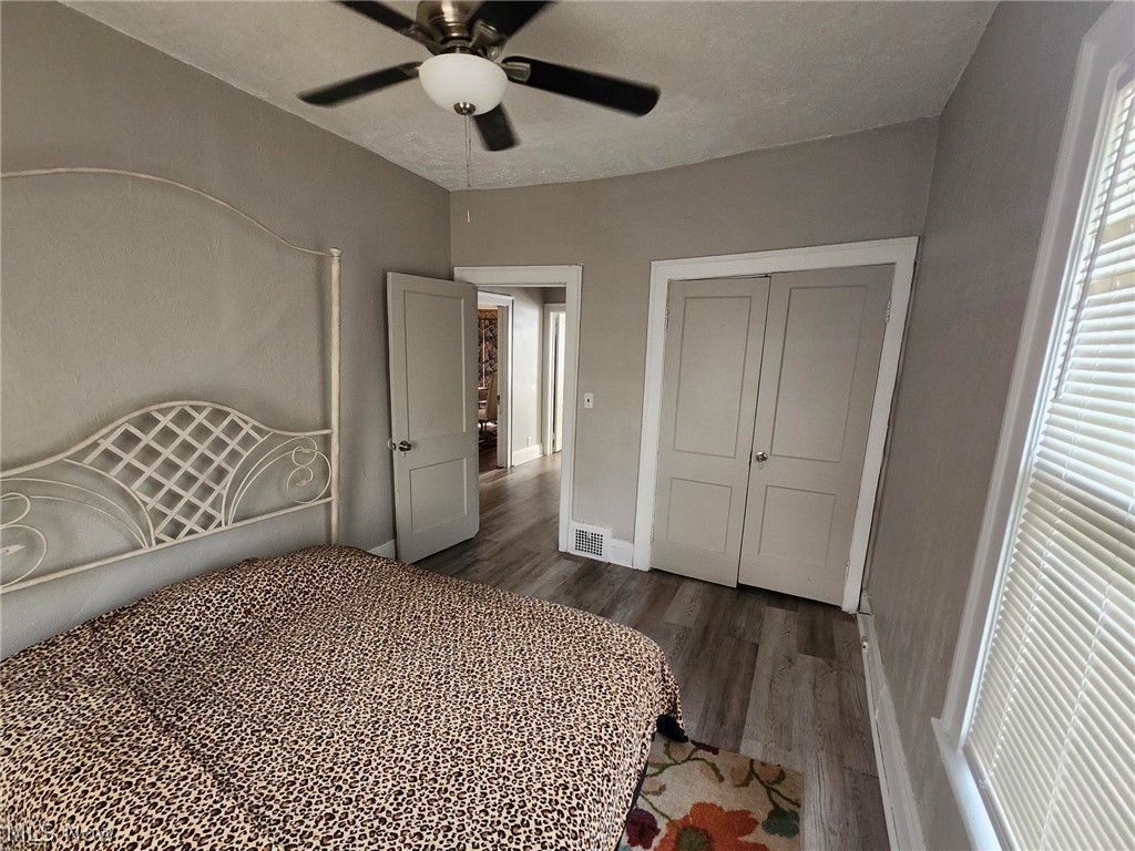 3227 East Overlook Road, Unit 2UPPER Cleveland Heights, OH 44118 - Photo 7 of 10 Bedroom 2