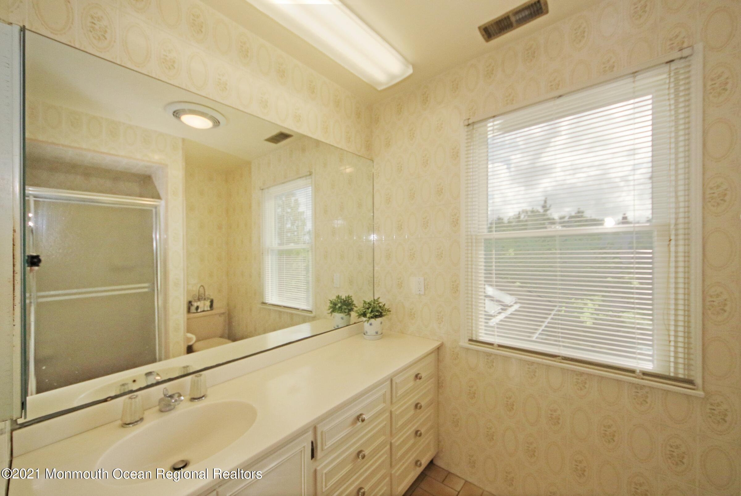 96 Lippincott Road Little Silver, NJ 07739 - Photo 60 of 61 2nd fl Full Bath