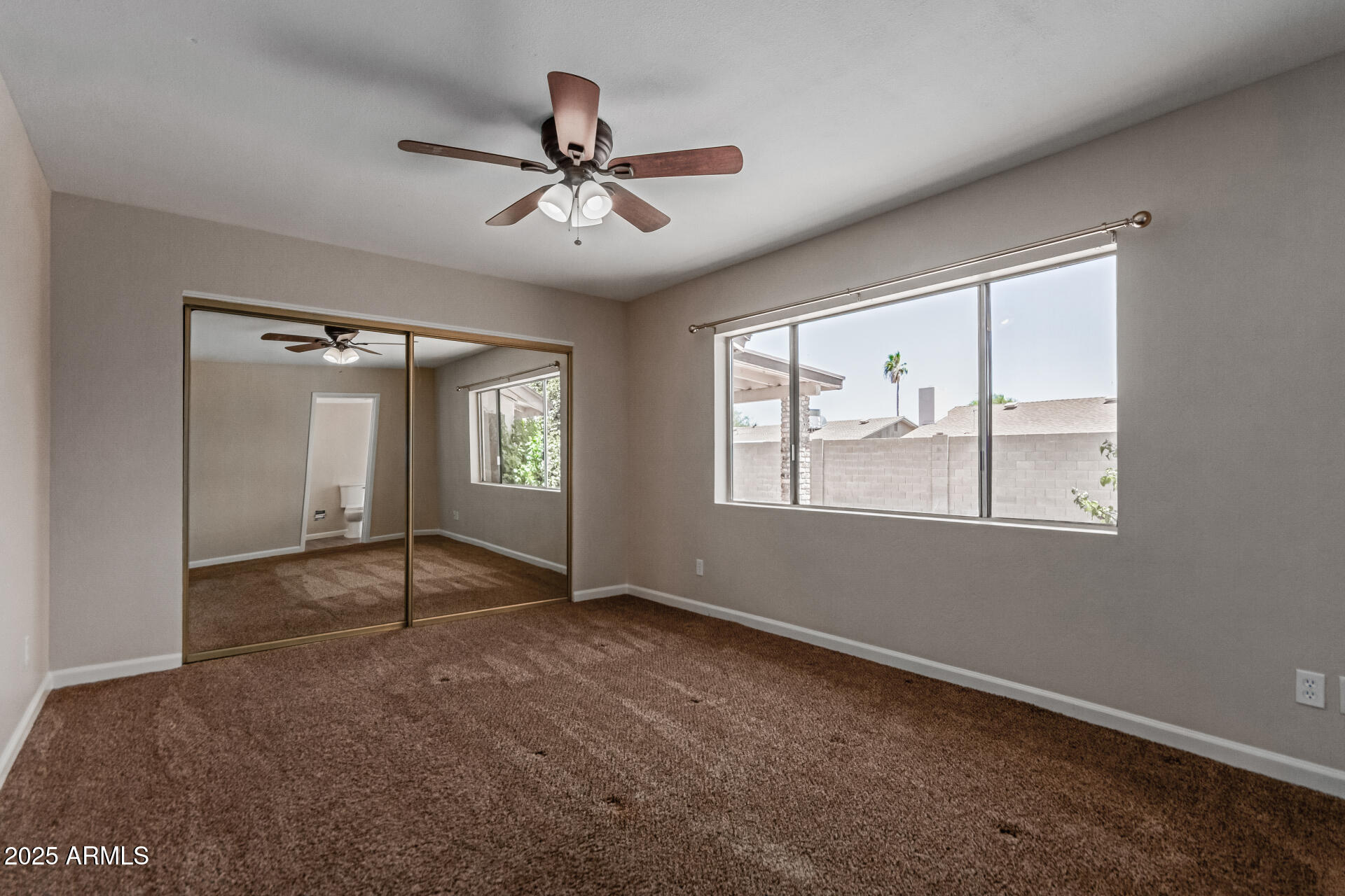 137 West Wagoner Road Phoenix, AZ 85023 - Photo 16 of 30 Primary Bed