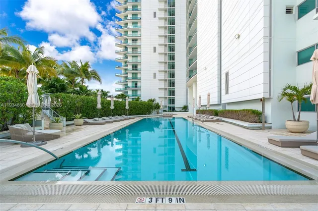 $995,000 | 900 Biscayne Boulevard, Unit 2312, Miami, FL 33132