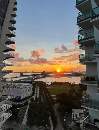 $995,000 | 900 Biscayne Boulevard, Unit 2312, Miami, FL 33132