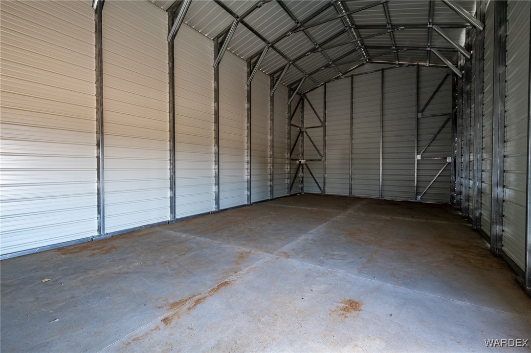 3592 Bouse Road Golden Valley, AZ 86413 - Photo 3 of 10 a view of a garage