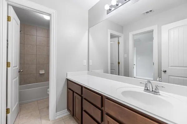 $525,000 | 237 Cardinal Drive, Paige, TX 78659