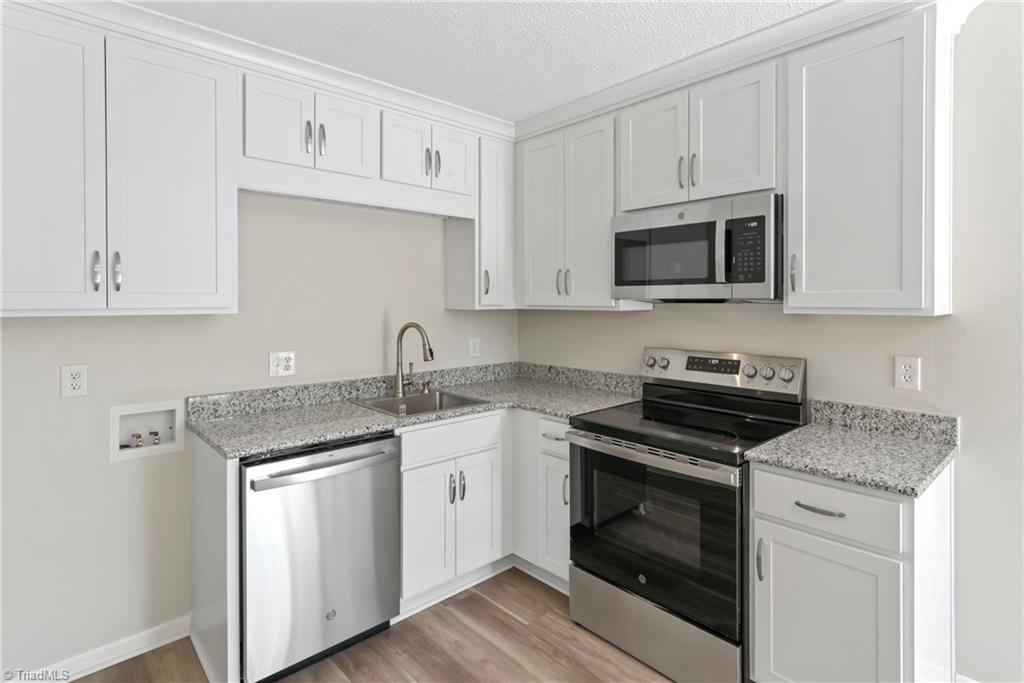 157 Spring Garden Circle High Point, NC 27260 - Photo 14 of 41