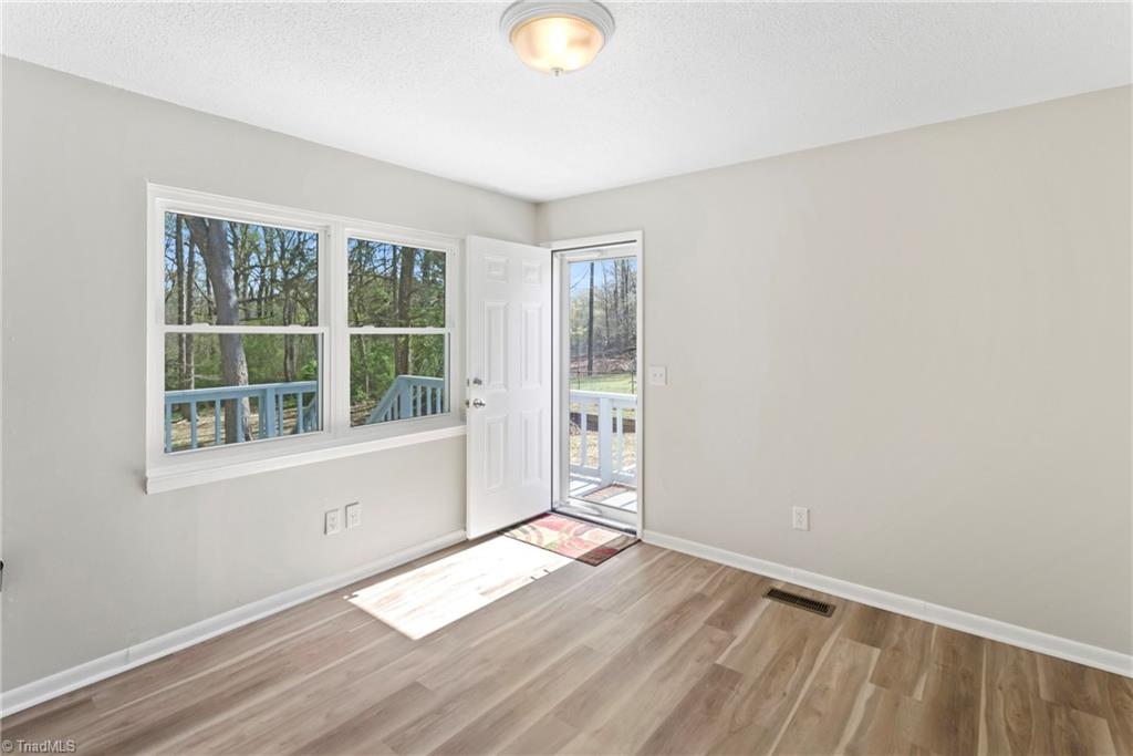 157 Spring Garden Circle High Point, NC 27260 - Photo 15 of 41