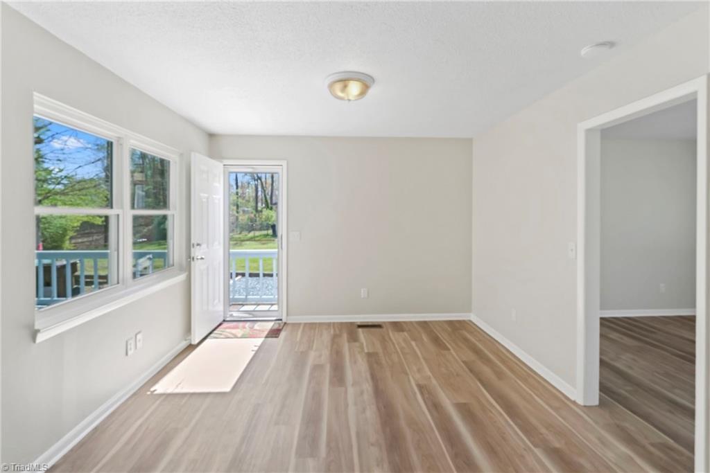 157 Spring Garden Circle High Point, NC 27260 - Photo 16 of 41