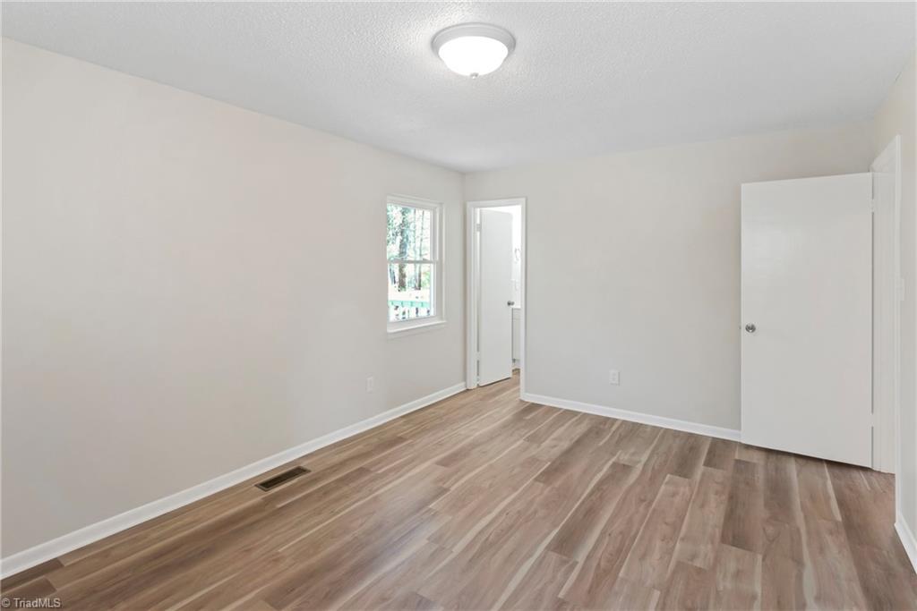 157 Spring Garden Circle High Point, NC 27260 - Photo 23 of 41