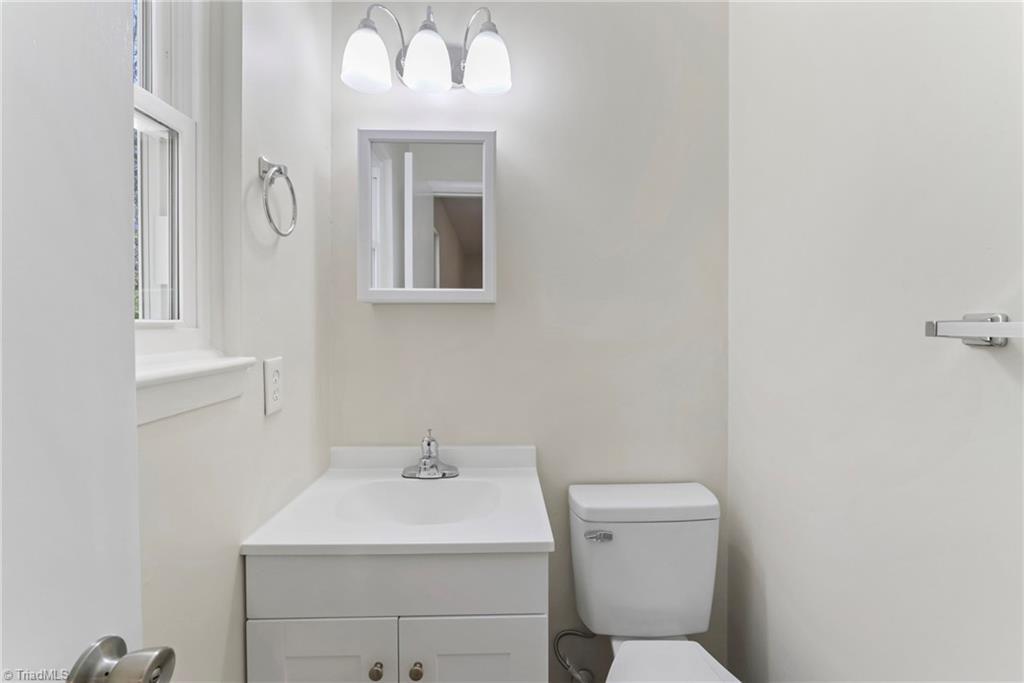 157 Spring Garden Circle High Point, NC 27260 - Photo 24 of 41