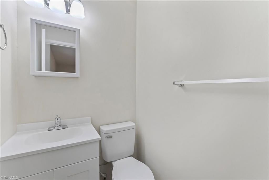 157 Spring Garden Circle High Point, NC 27260 - Photo 25 of 41