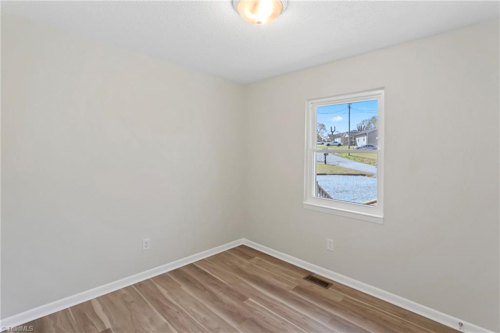 157 Spring Garden Circle High Point, NC 27260 - Photo 28 of 41