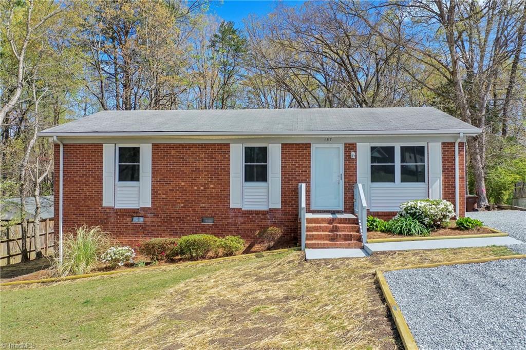 157 Spring Garden Circle High Point, NC 27260 - Photo 6 of 41