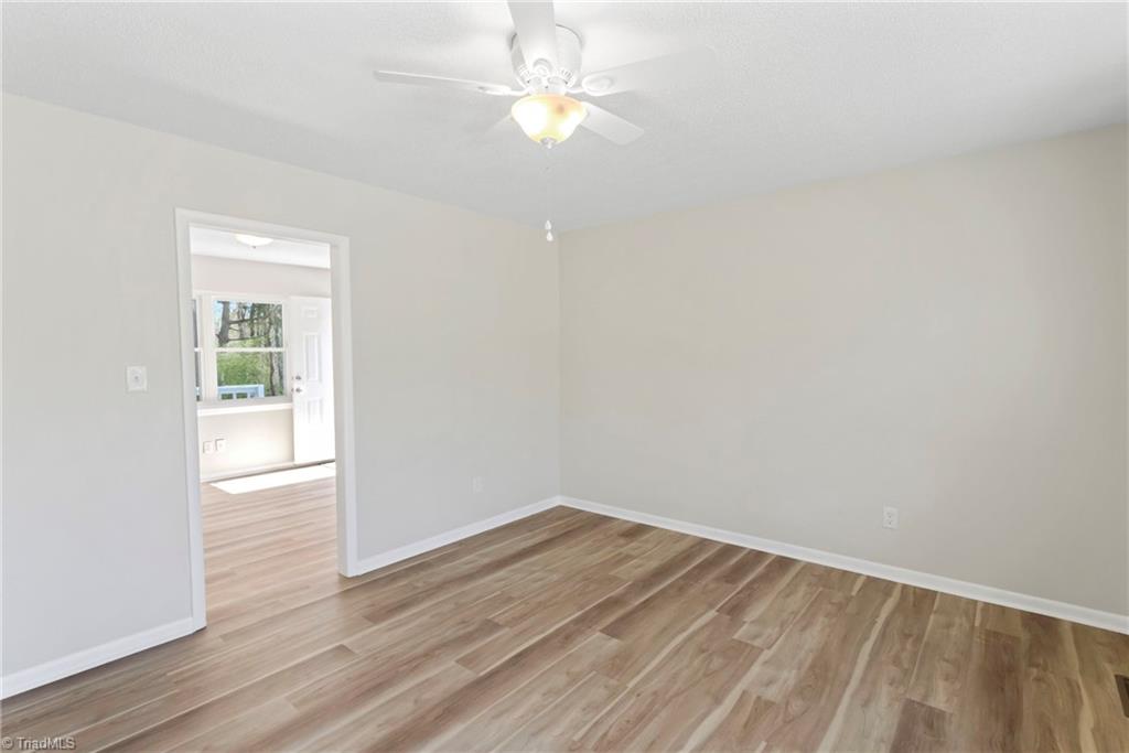 157 Spring Garden Circle High Point, NC 27260 - Photo 9 of 41