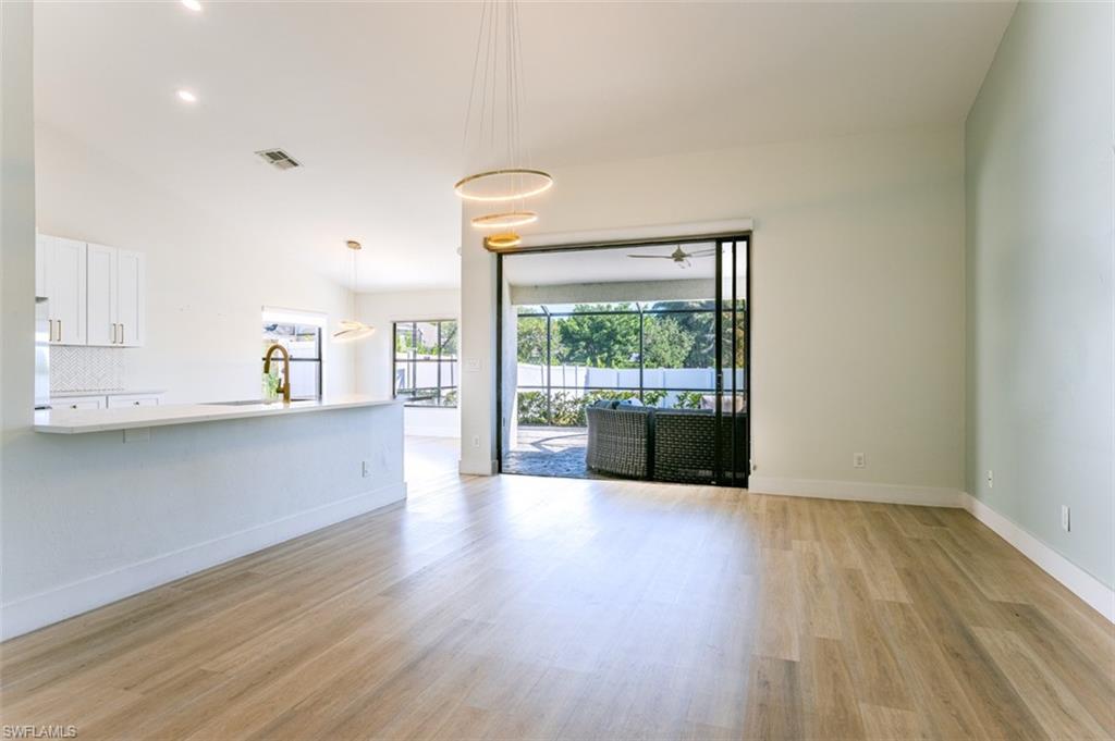 662 Lambton Lane Naples, FL 34104 - Photo 5 of 18