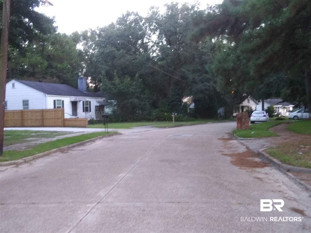 403 Seminole Street Mobile, AL 36606 - Photo 3 of 4