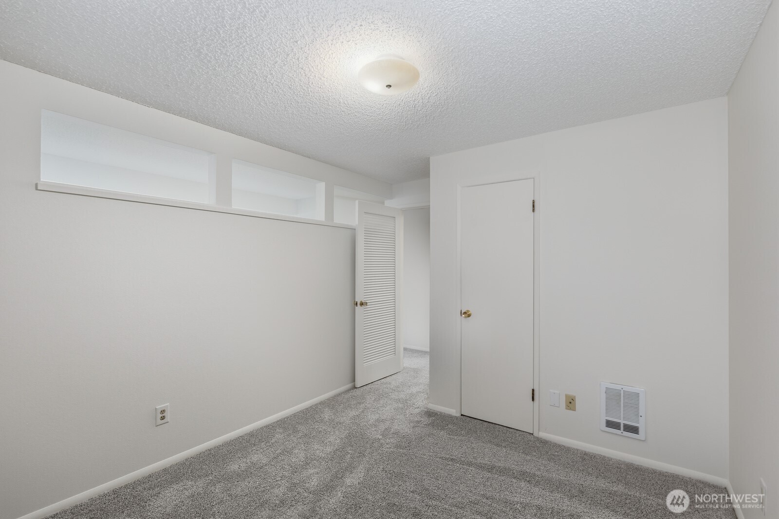 335 Heather Road, Unit 202 Everett, WA 98203 - Photo 18 of 31
