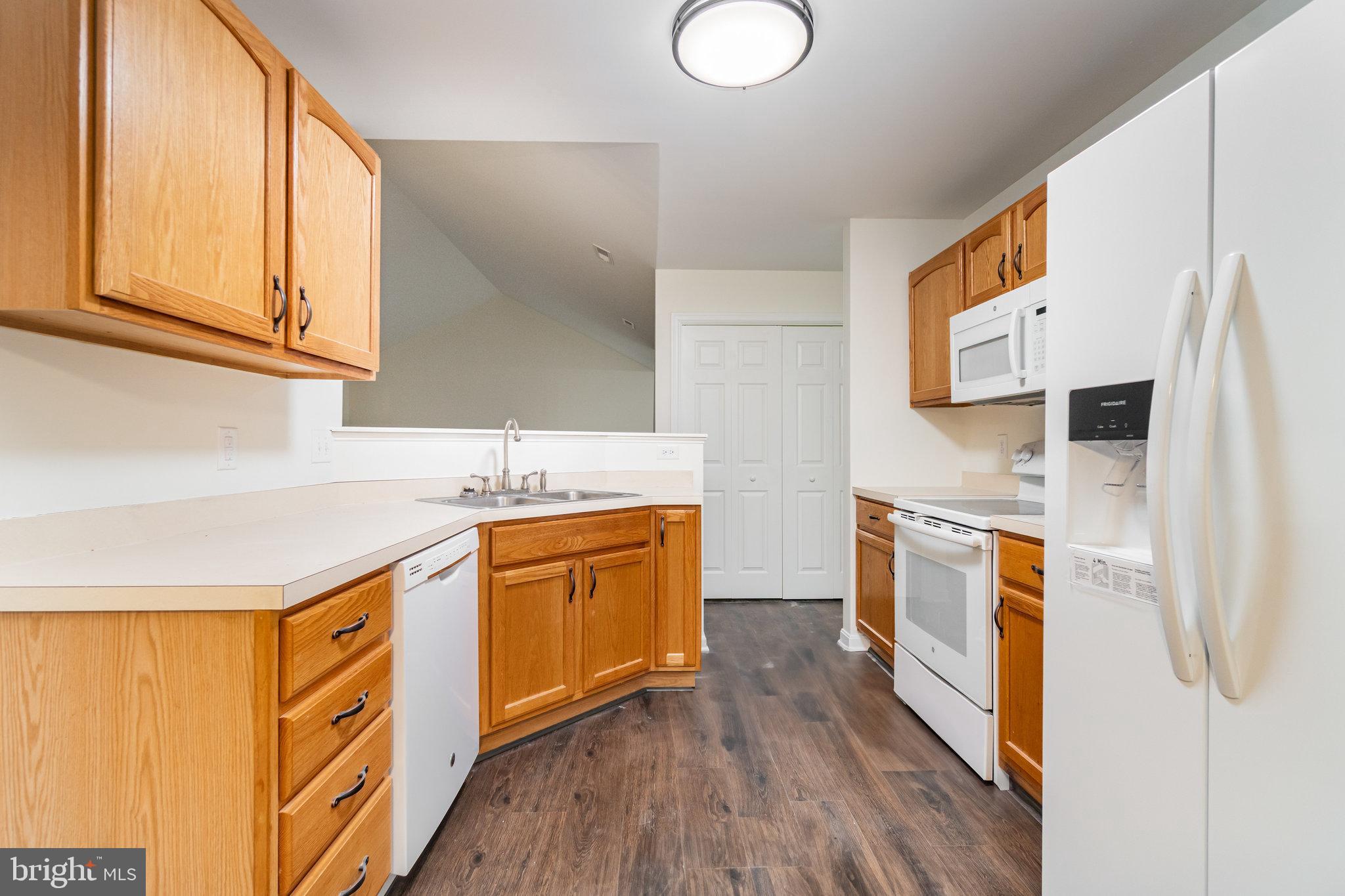 4623 Deer Path Road Harrisburg, PA 17110 - Photo 7 of 29 Gallery Image 7