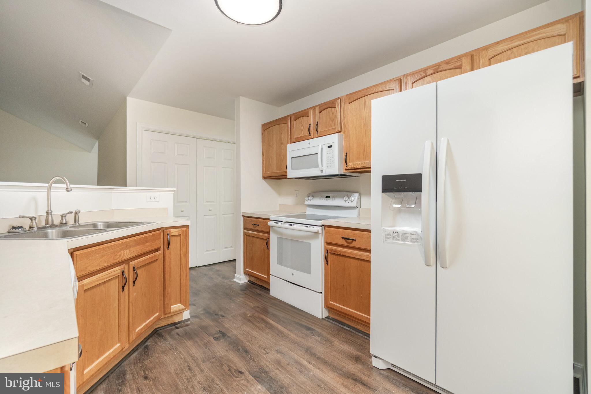 4623 Deer Path Road Harrisburg, PA 17110 - Photo 8 of 29 Gallery Image 8
