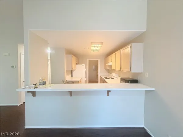 $1,475 | 7061 Roscoe Avenue, Unit 201, Las Vegas, NV 89129