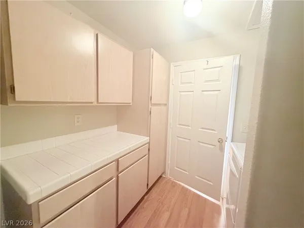 $1,475 | 7061 Roscoe Avenue, Unit 201, Las Vegas, NV 89129