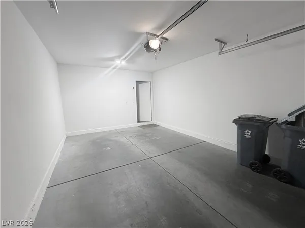 $1,475 | 7061 Roscoe Avenue, Unit 201, Las Vegas, NV 89129